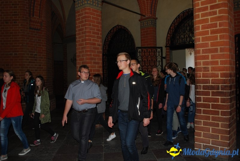 Przystań na chwilę - procesja - Góra Św. Jana Pawła II do Bazyliki