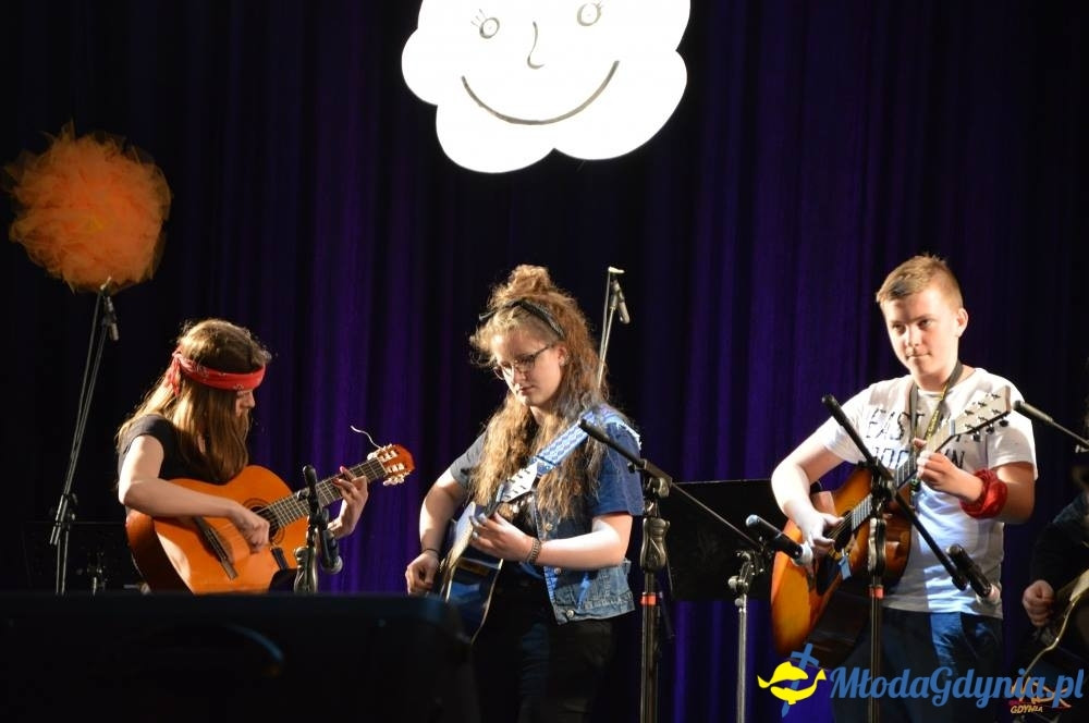 Prosimy Was o uśmiech - Koncert pracowni muzycznych MDK  w Kinie Grom.
