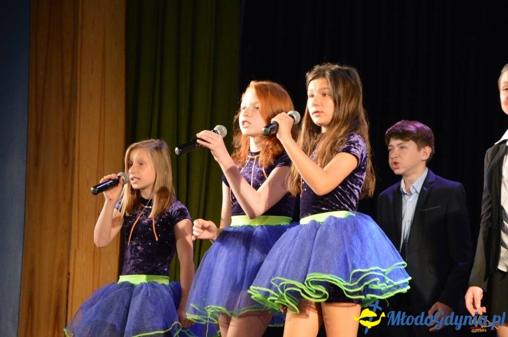Prosimy Was o uśmiech - Koncert pracowni muzycznych MDK  w Kinie Grom.