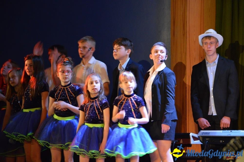 Prosimy Was o uśmiech - Koncert pracowni muzycznych MDK  w Kinie Grom.
