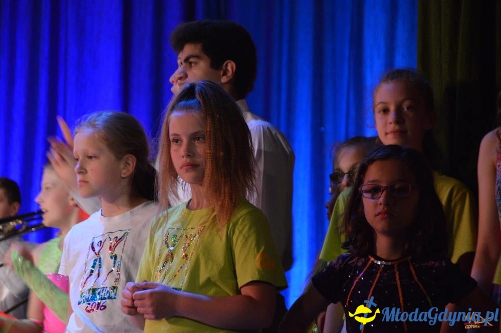 Prosimy Was o uśmiech - Koncert pracowni muzycznych MDK  w Kinie Grom.