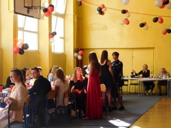 Gimnazjum nr 13 - Bal Gimnazjalny 2017