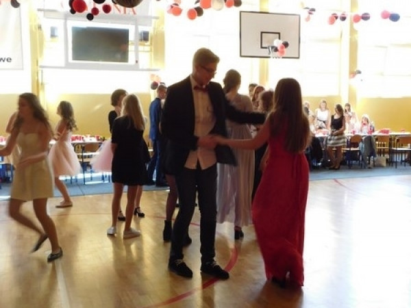Gimnazjum nr 13 - Bal Gimnazjalny 2017