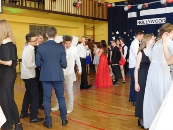Gimnazjum nr 13 - Bal Gimnazjalny 2017