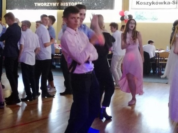 Gimnazjum nr 13 - Bal Gimnazjalny 2017
