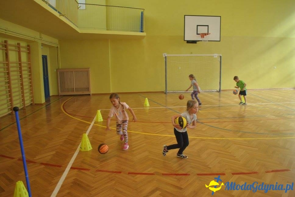 Akademia Młodych Sportowców OBŁUŻE - ZAKOŃCZENIE SEZONU 2016-17