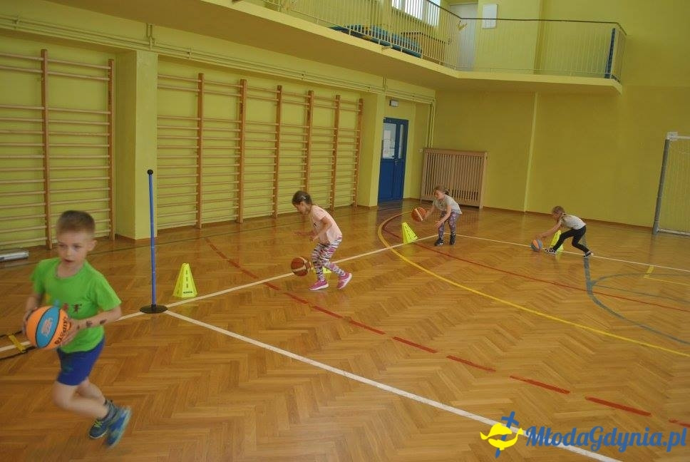 Akademia Młodych Sportowców OBŁUŻE - ZAKOŃCZENIE SEZONU 2016-17