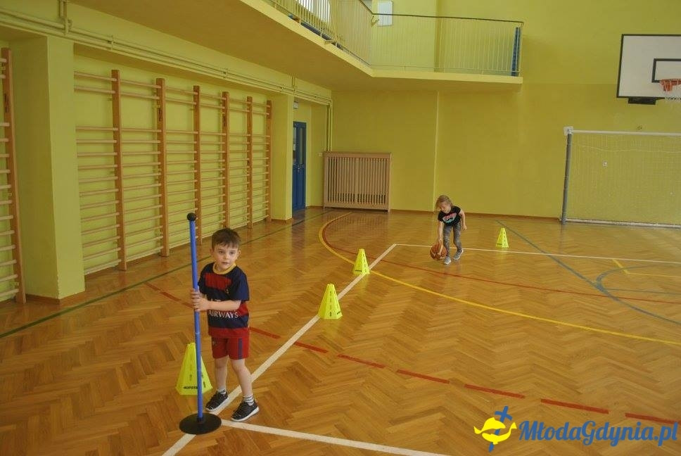 Akademia Młodych Sportowców OBŁUŻE - ZAKOŃCZENIE SEZONU 2016-17