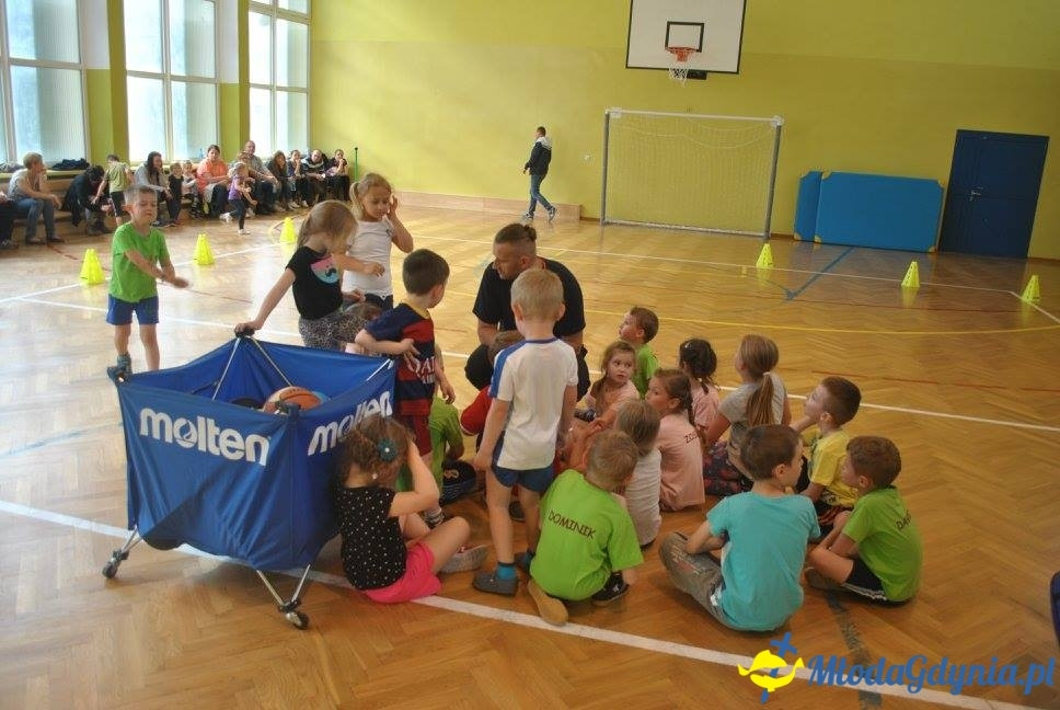 Akademia Młodych Sportowców OBŁUŻE - ZAKOŃCZENIE SEZONU 2016-17