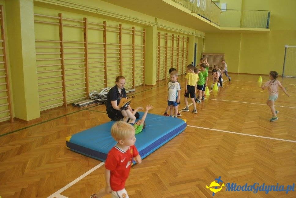 Akademia Młodych Sportowców OBŁUŻE - ZAKOŃCZENIE SEZONU 2016-17