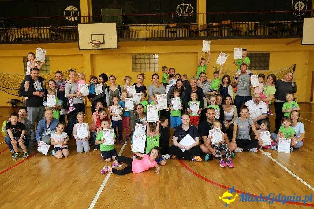 Akademia Młodych Sportowców CHYLONIA - ZAKOŃCZENIE SEZONU 2016-17