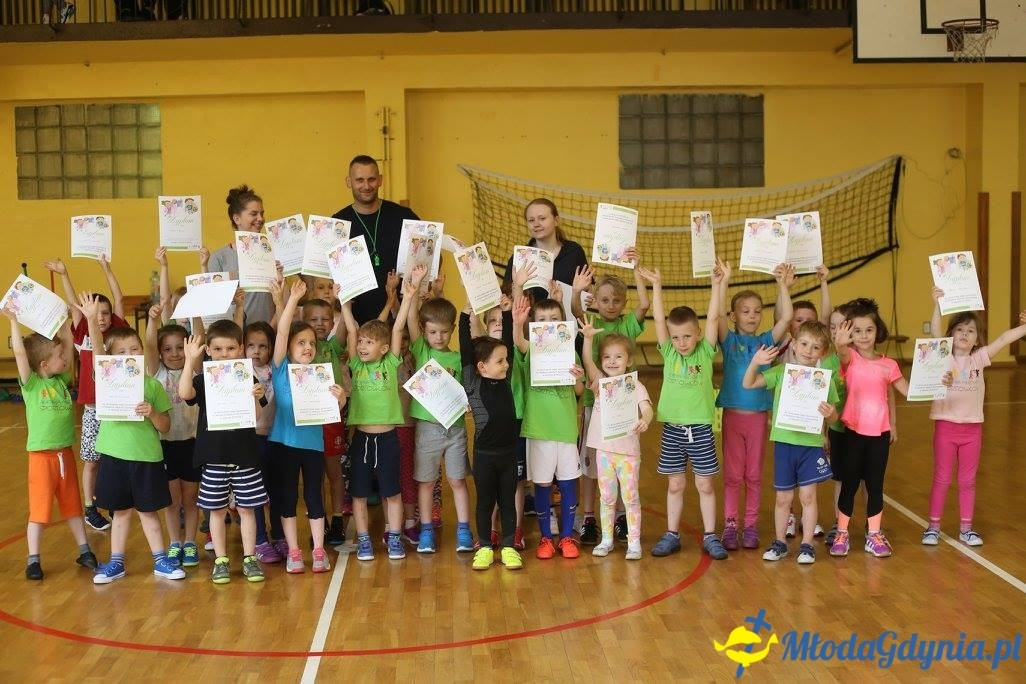 Akademia Młodych Sportowców CHYLONIA - ZAKOŃCZENIE SEZONU 2016-17