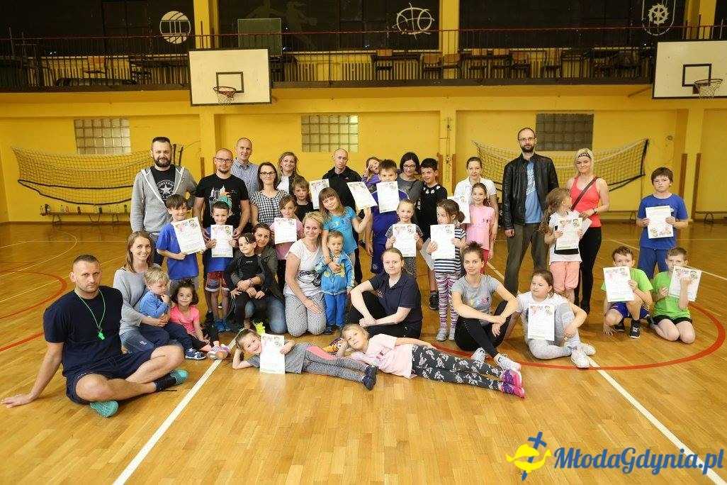 Akademia Młodych Sportowców CHYLONIA - ZAKOŃCZENIE SEZONU 2016-17