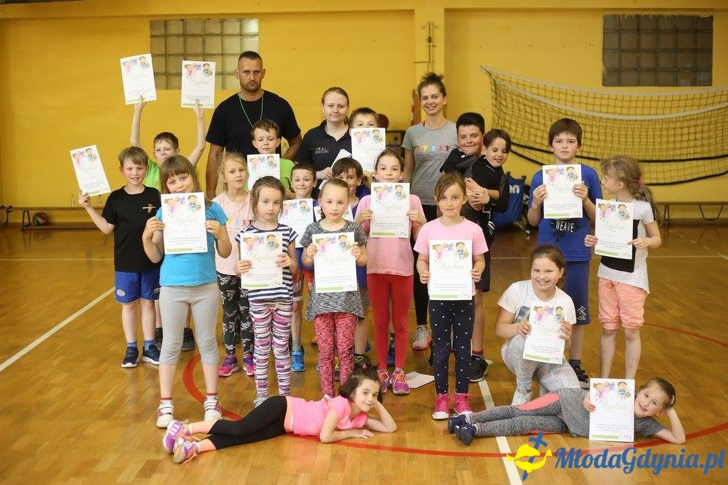 Akademia Młodych Sportowców CHYLONIA - ZAKOŃCZENIE SEZONU 2016-17