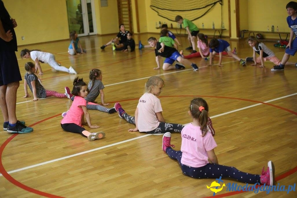 Akademia Młodych Sportowców CHYLONIA - ZAKOŃCZENIE SEZONU 2016-17