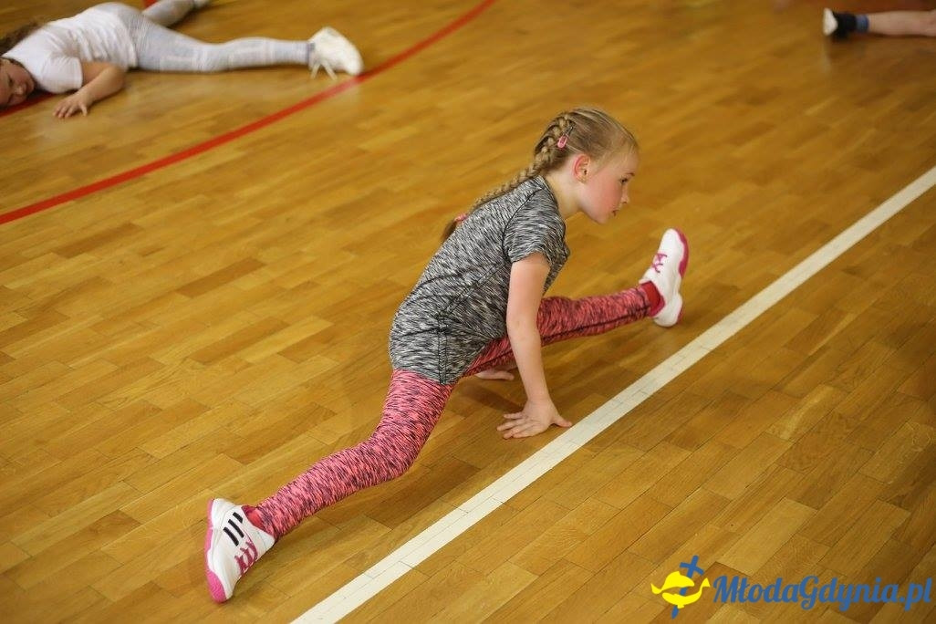 Akademia Młodych Sportowców CHYLONIA - ZAKOŃCZENIE SEZONU 2016-17