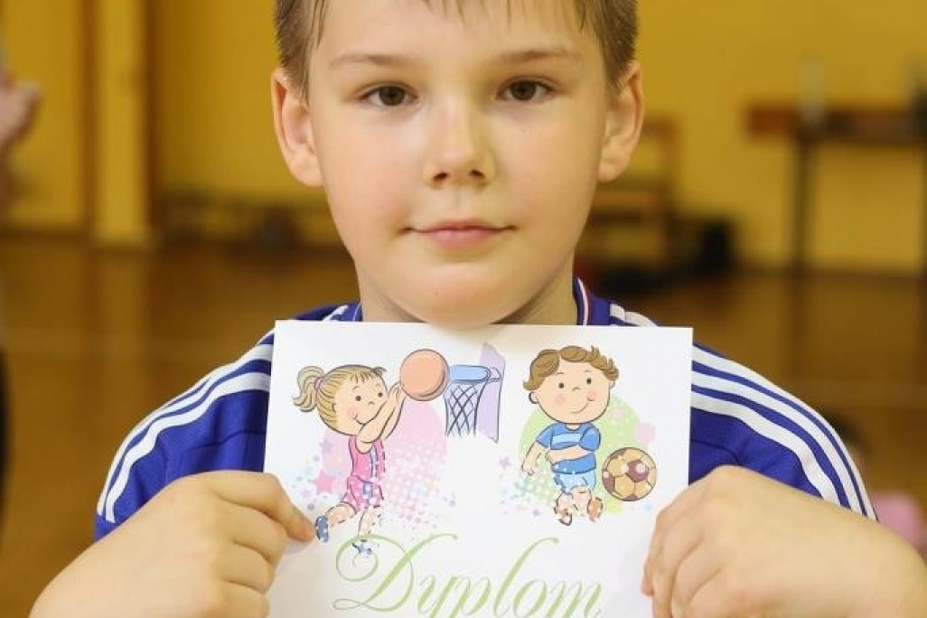 Akademia Młodych Sportowców CHYLONIA - ZAKOŃCZENIE SEZONU 2016-17