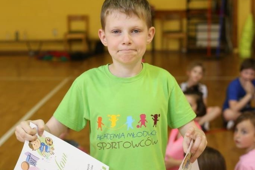 Akademia Młodych Sportowców CHYLONIA - ZAKOŃCZENIE SEZONU 2016-17