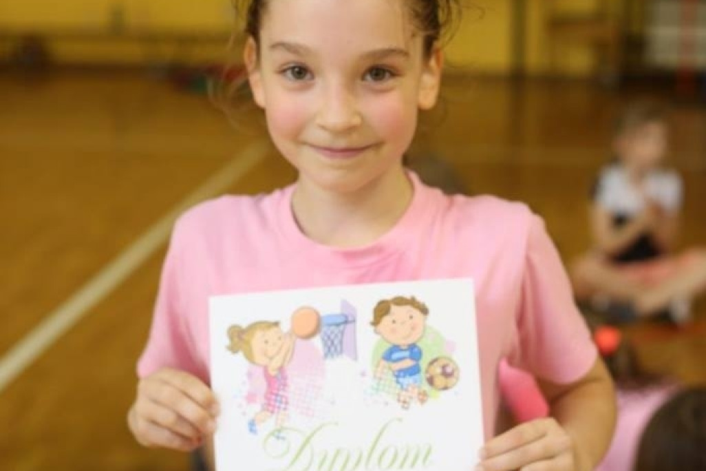 Akademia Młodych Sportowców CHYLONIA - ZAKOŃCZENIE SEZONU 2016-17