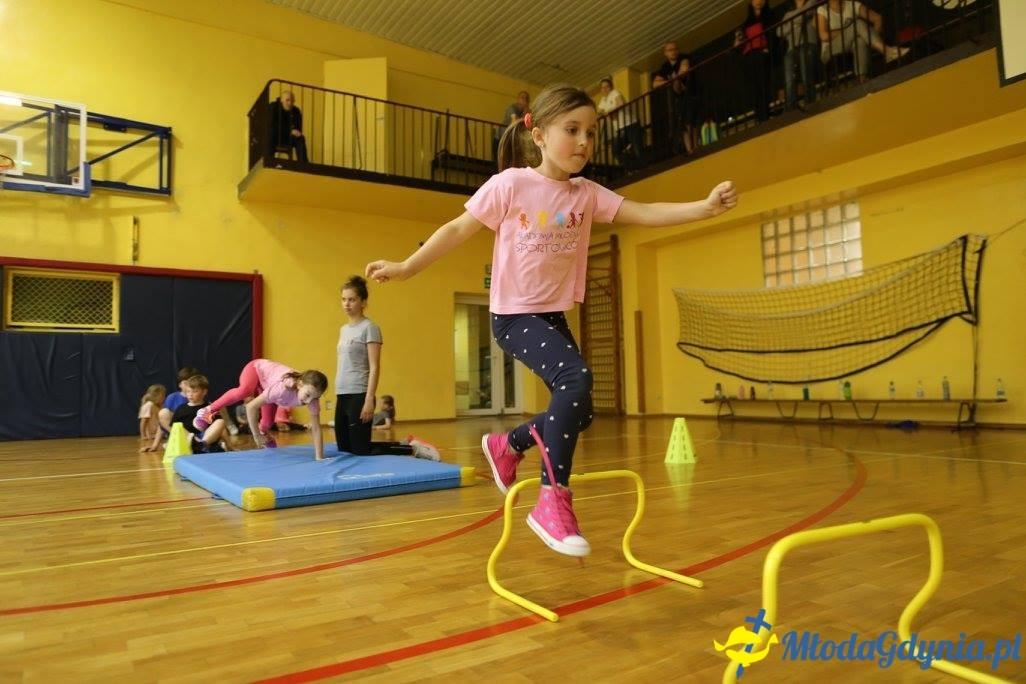 Akademia Młodych Sportowców CHYLONIA - ZAKOŃCZENIE SEZONU 2016-17