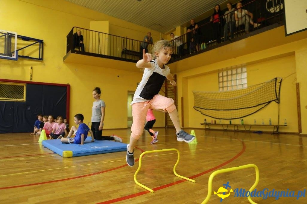 Akademia Młodych Sportowców CHYLONIA - ZAKOŃCZENIE SEZONU 2016-17