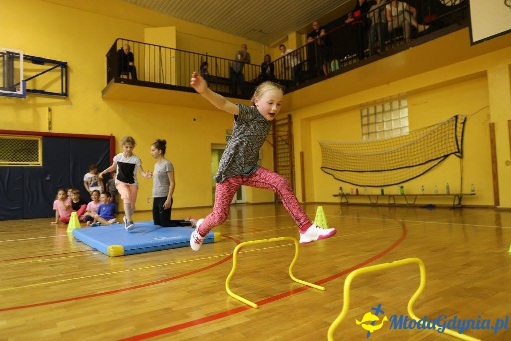 Akademia Młodych Sportowców CHYLONIA - ZAKOŃCZENIE SEZONU 2016-17