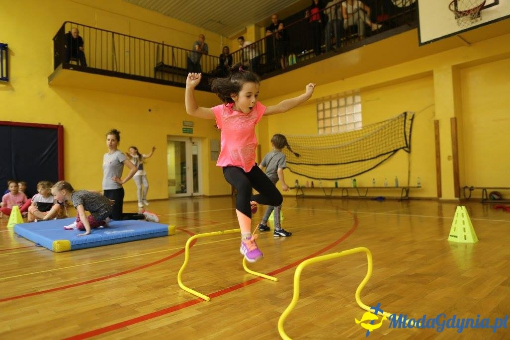 Akademia Młodych Sportowców CHYLONIA - ZAKOŃCZENIE SEZONU 2016-17