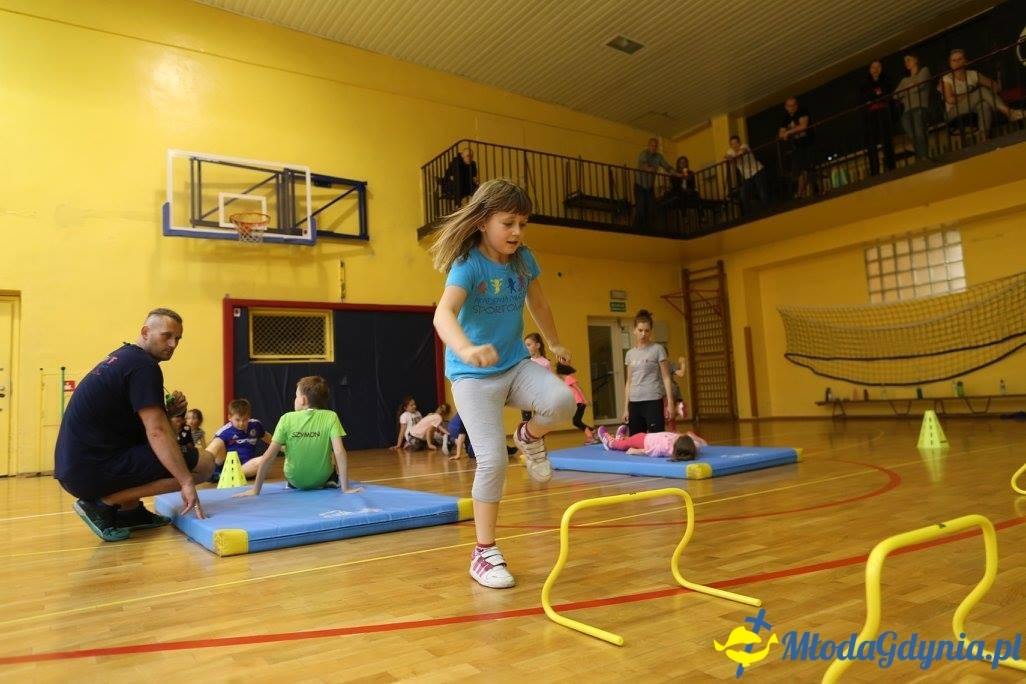 Akademia Młodych Sportowców CHYLONIA - ZAKOŃCZENIE SEZONU 2016-17