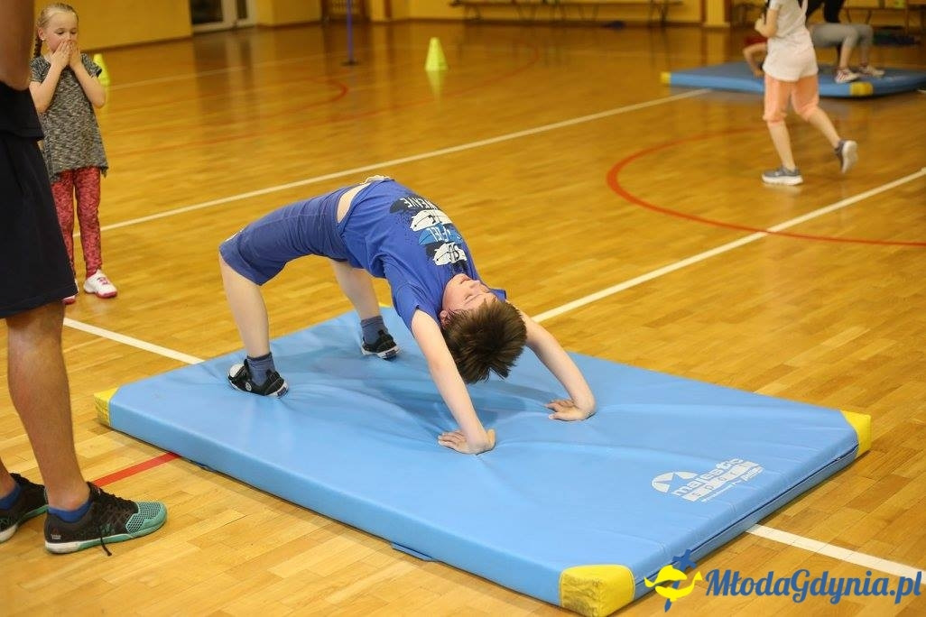 Akademia Młodych Sportowców CHYLONIA - ZAKOŃCZENIE SEZONU 2016-17