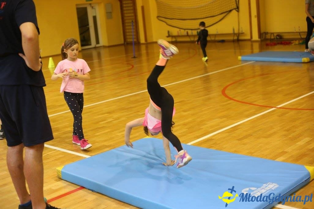 Akademia Młodych Sportowców CHYLONIA - ZAKOŃCZENIE SEZONU 2016-17