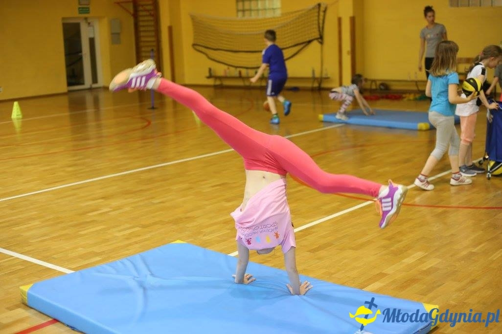 Akademia Młodych Sportowców CHYLONIA - ZAKOŃCZENIE SEZONU 2016-17