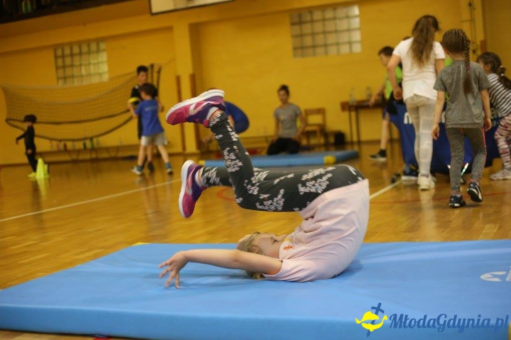 Akademia Młodych Sportowców CHYLONIA - ZAKOŃCZENIE SEZONU 2016-17