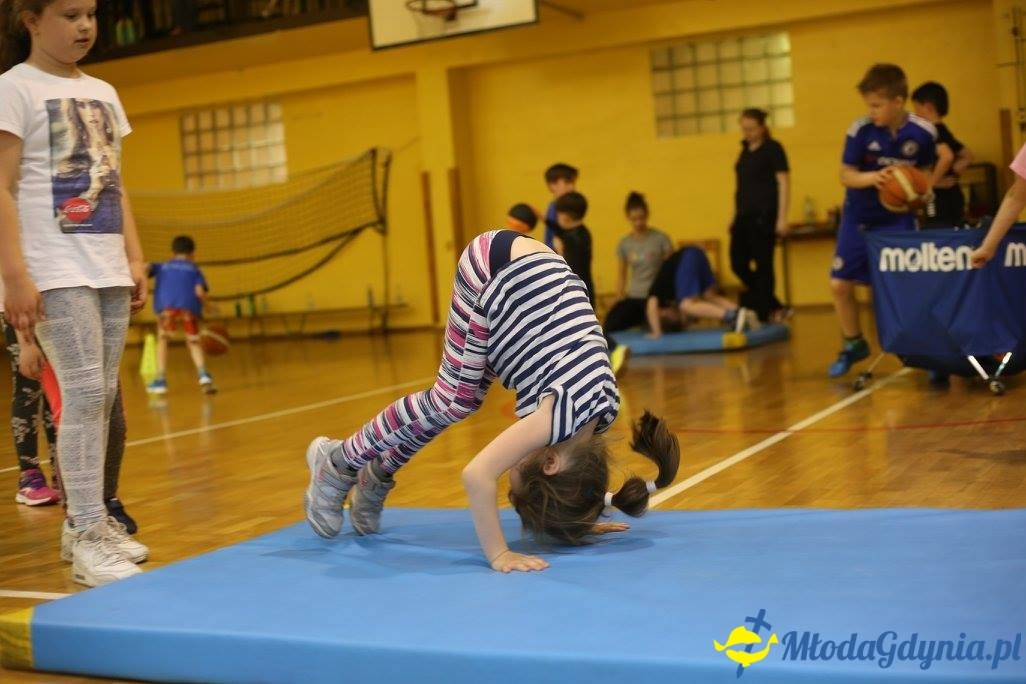 Akademia Młodych Sportowców CHYLONIA - ZAKOŃCZENIE SEZONU 2016-17