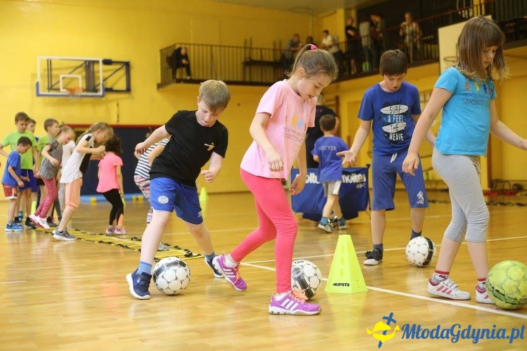 Akademia Młodych Sportowców CHYLONIA - ZAKOŃCZENIE SEZONU 2016-17