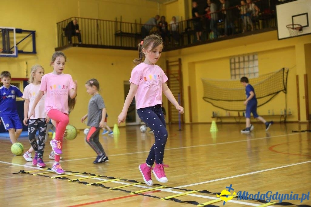 Akademia Młodych Sportowców CHYLONIA - ZAKOŃCZENIE SEZONU 2016-17