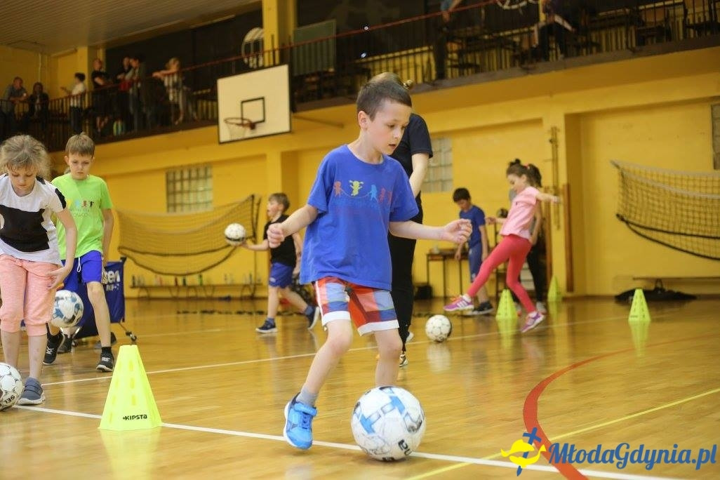 Akademia Młodych Sportowców CHYLONIA - ZAKOŃCZENIE SEZONU 2016-17