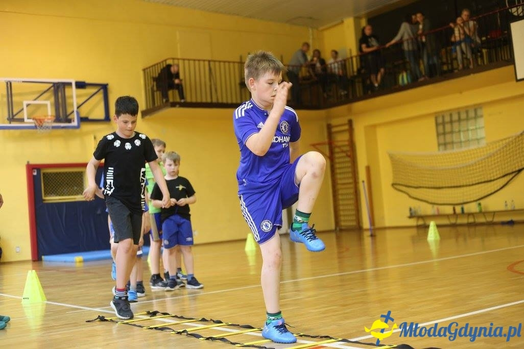 Akademia Młodych Sportowców CHYLONIA - ZAKOŃCZENIE SEZONU 2016-17