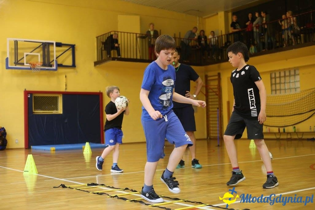 Akademia Młodych Sportowców CHYLONIA - ZAKOŃCZENIE SEZONU 2016-17