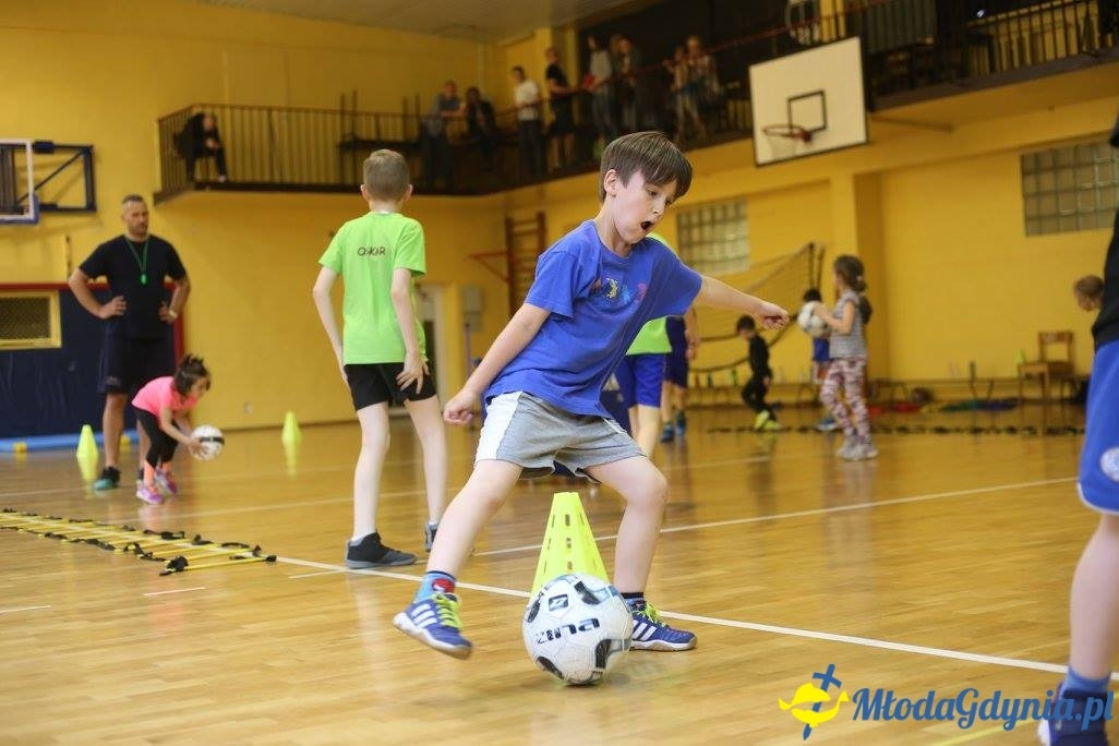 Akademia Młodych Sportowców CHYLONIA - ZAKOŃCZENIE SEZONU 2016-17