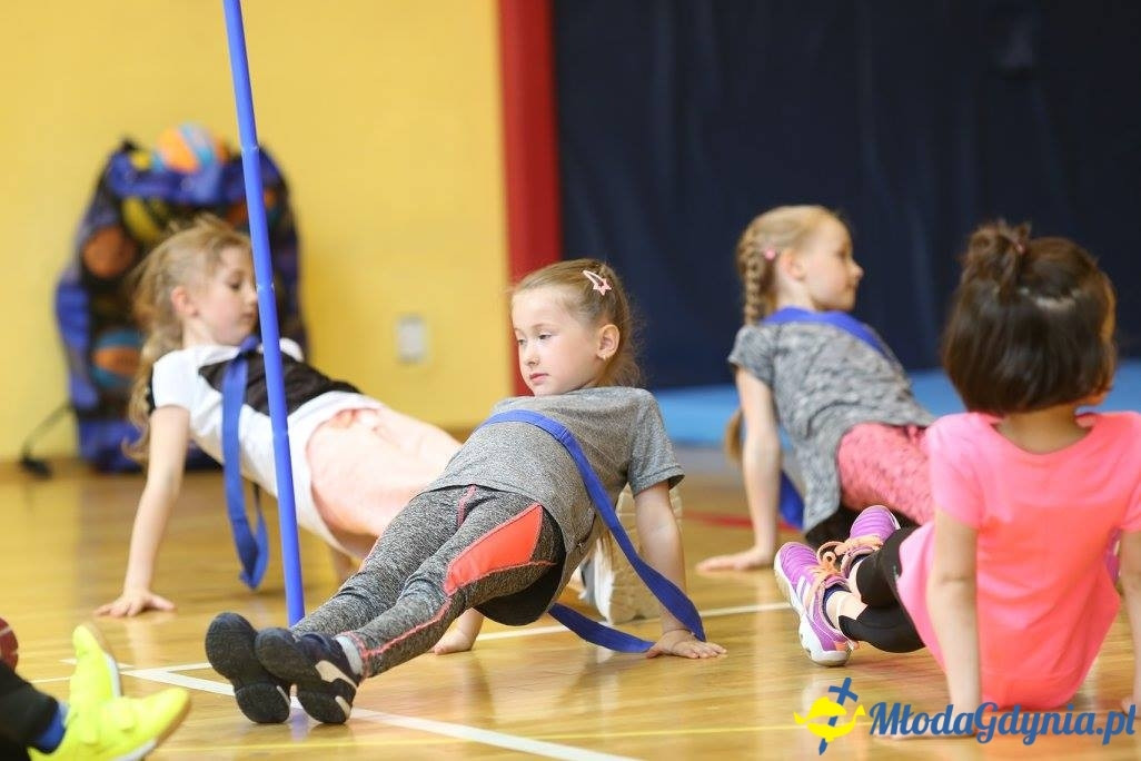 Akademia Młodych Sportowców CHYLONIA - ZAKOŃCZENIE SEZONU 2016-17