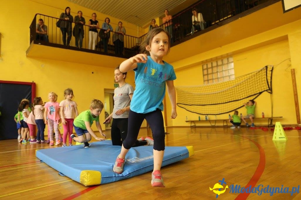 Akademia Młodych Sportowców CHYLONIA - ZAKOŃCZENIE SEZONU 2016-17