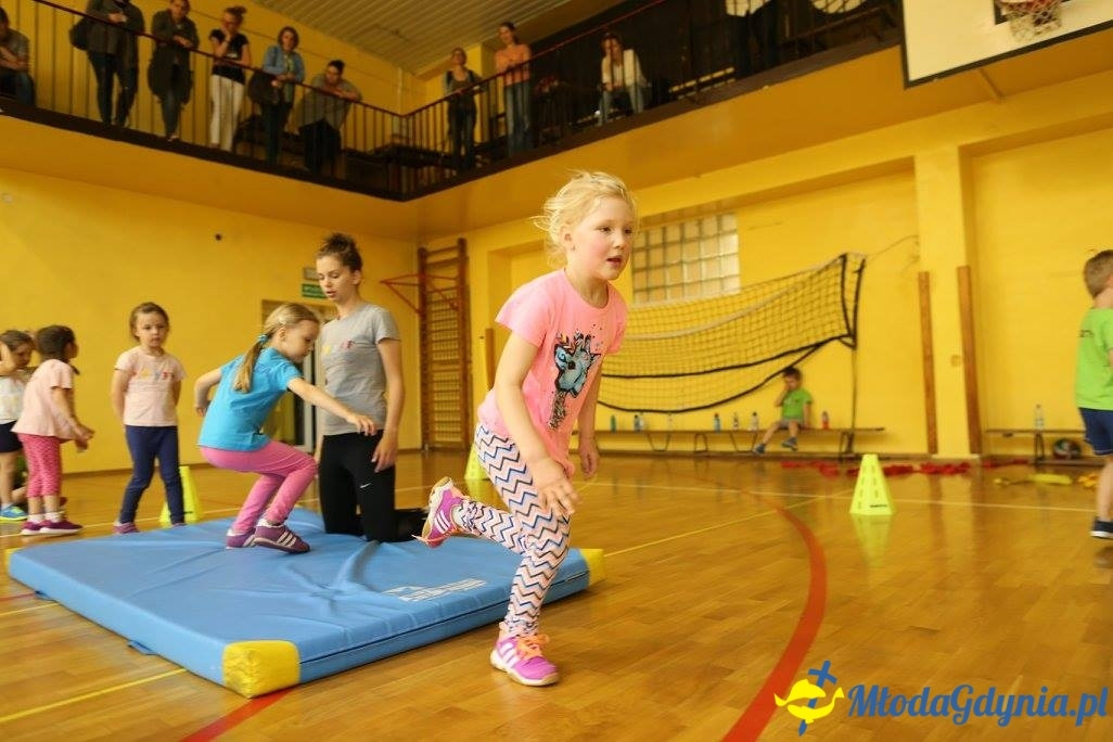 Akademia Młodych Sportowców CHYLONIA - ZAKOŃCZENIE SEZONU 2016-17