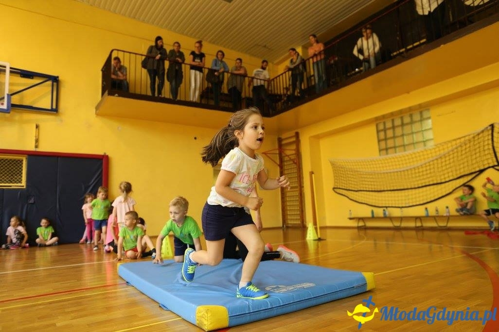 Akademia Młodych Sportowców CHYLONIA - ZAKOŃCZENIE SEZONU 2016-17