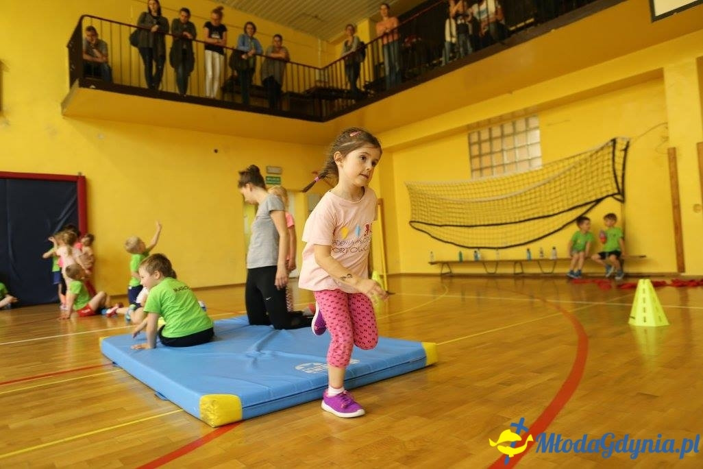 Akademia Młodych Sportowców CHYLONIA - ZAKOŃCZENIE SEZONU 2016-17