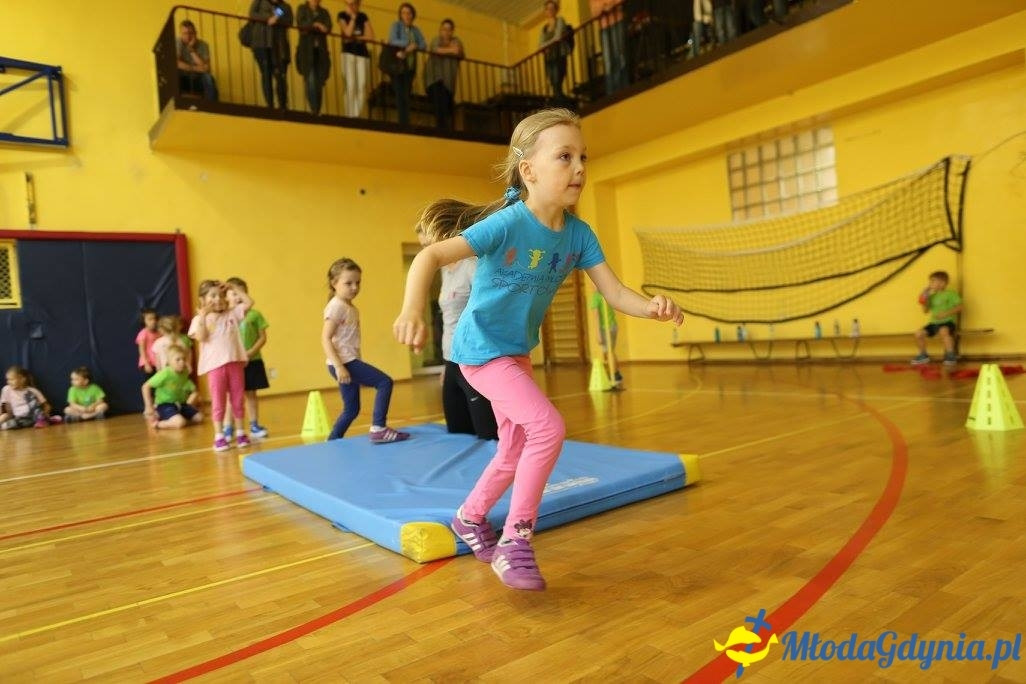 Akademia Młodych Sportowców CHYLONIA - ZAKOŃCZENIE SEZONU 2016-17