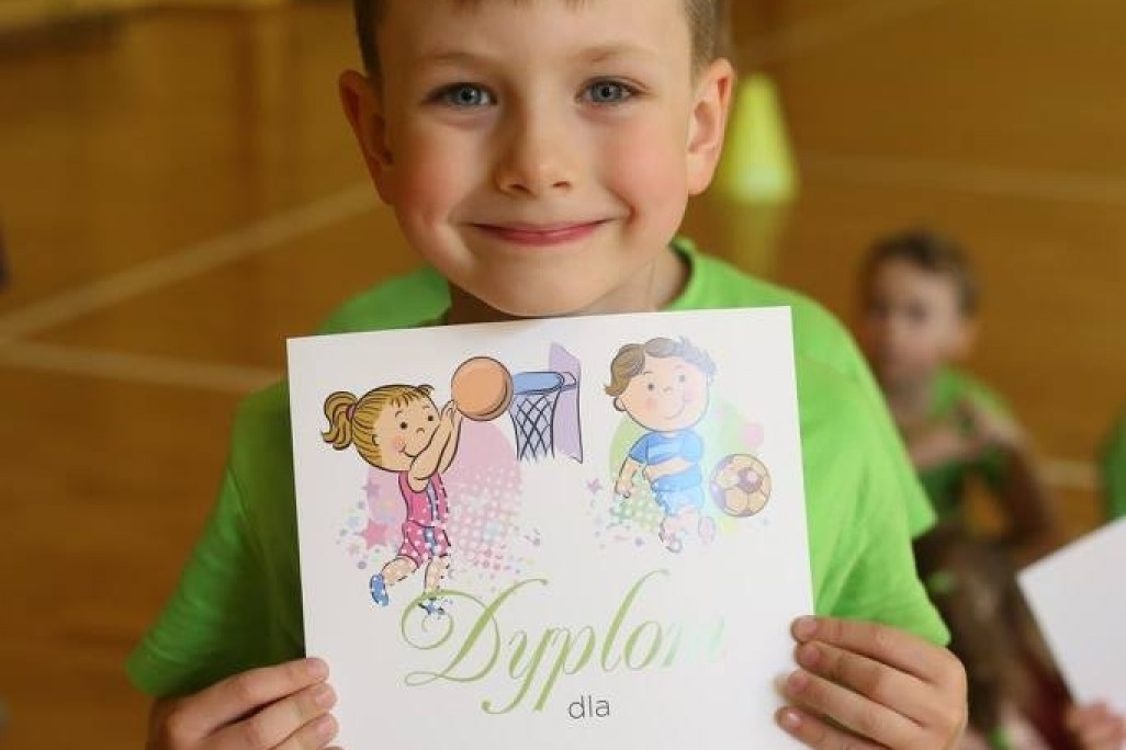 Akademia Młodych Sportowców CHYLONIA - ZAKOŃCZENIE SEZONU 2016-17