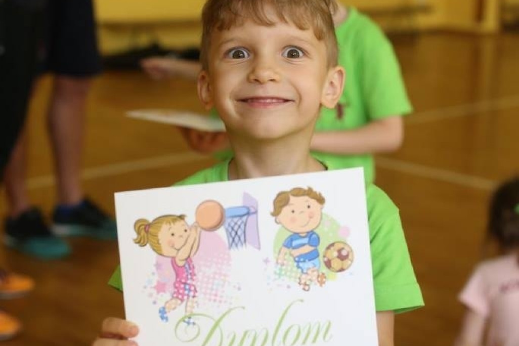 Akademia Młodych Sportowców CHYLONIA - ZAKOŃCZENIE SEZONU 2016-17