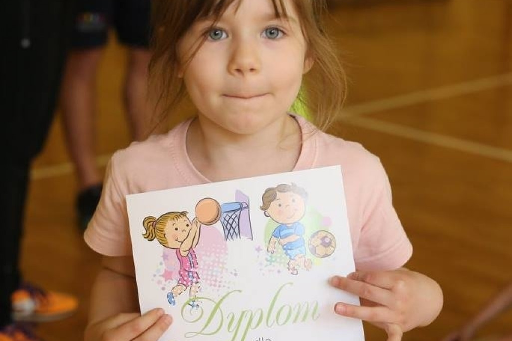 Akademia Młodych Sportowców CHYLONIA - ZAKOŃCZENIE SEZONU 2016-17