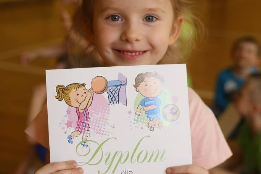 Akademia Młodych Sportowców CHYLONIA - ZAKOŃCZENIE SEZONU 2016-17