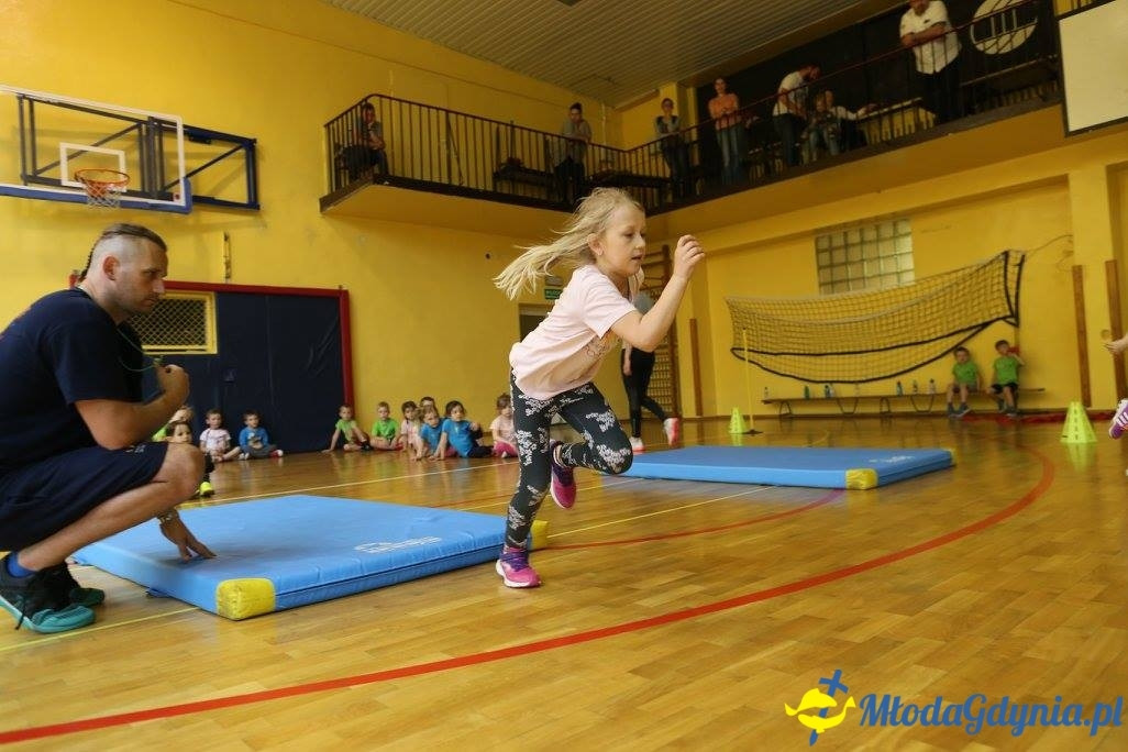 Akademia Młodych Sportowców CHYLONIA - ZAKOŃCZENIE SEZONU 2016-17